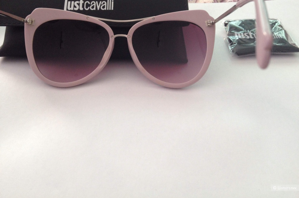 Солнцезащитные очки Just Cavalli