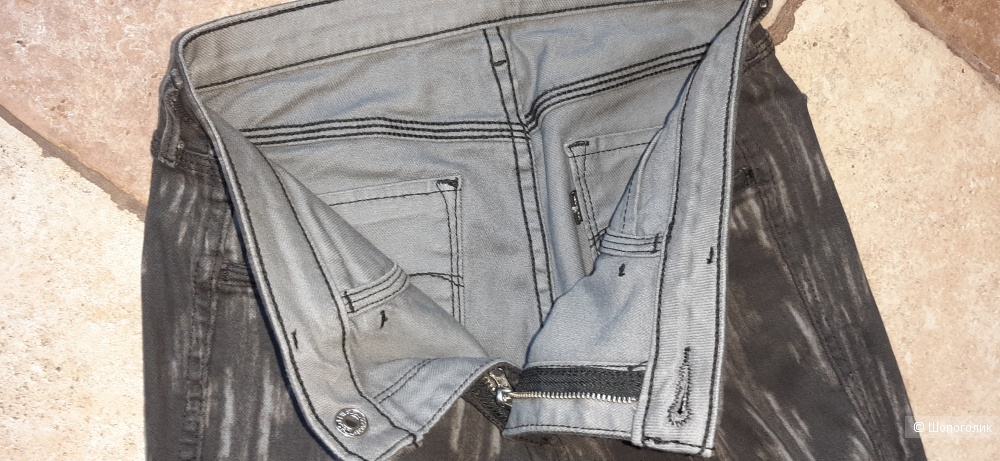 Двустронние джинсы Levis, 27