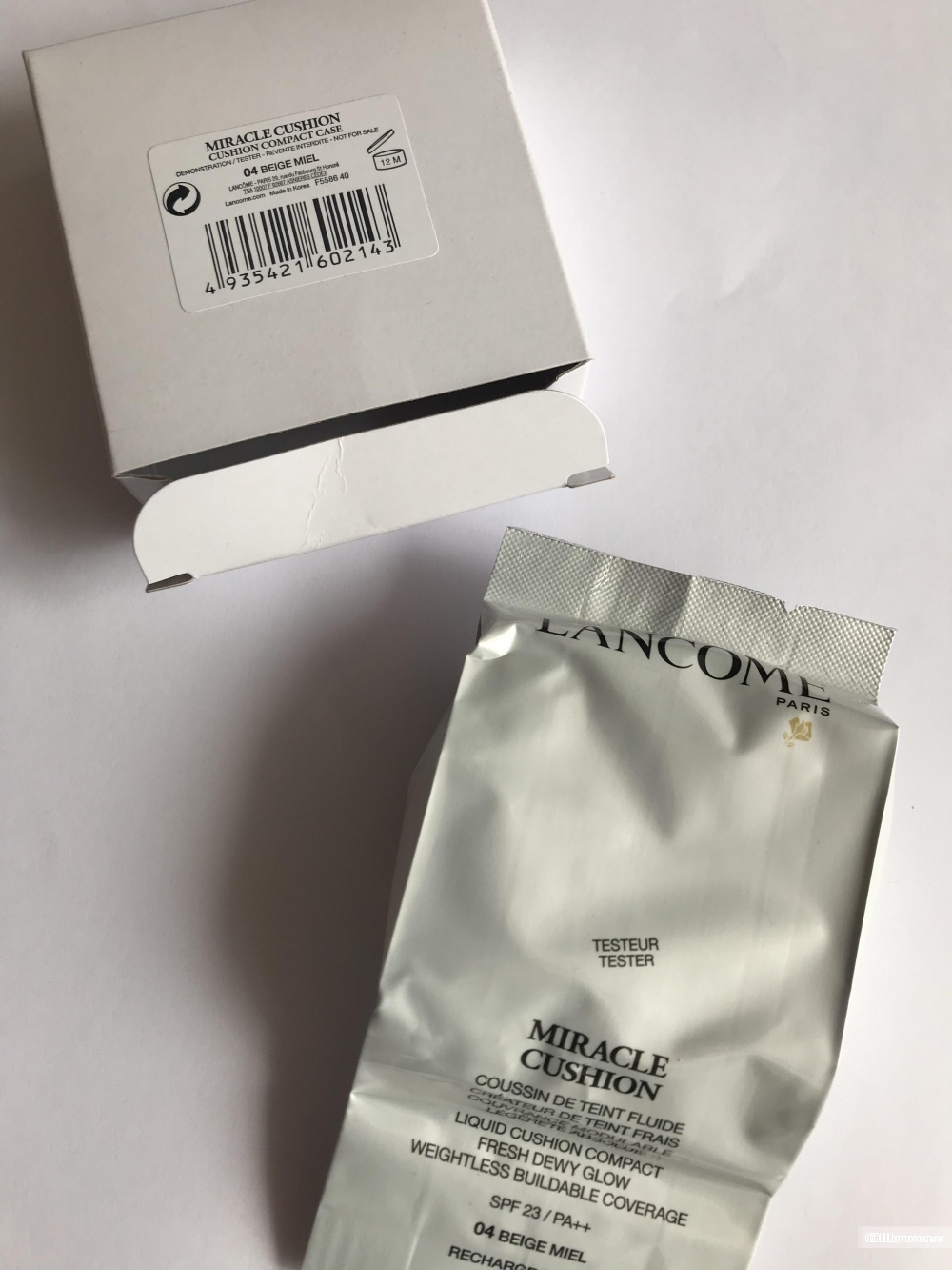 Компактное тональное средство Lancôme Miracle тон 04.