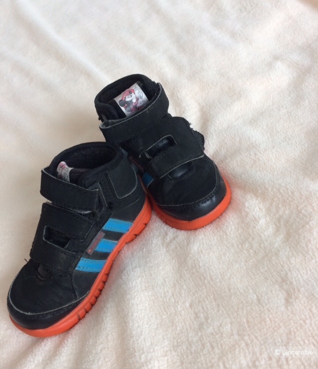 Кроссовки детские Adidas 22 размер