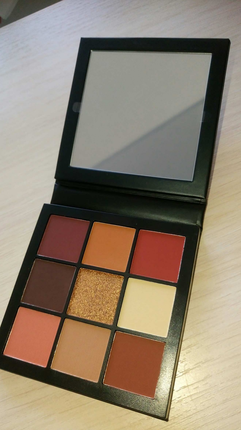 Палетка теней HUDA BEAUTY Warm Brown Obsessions Palette ( 10g )