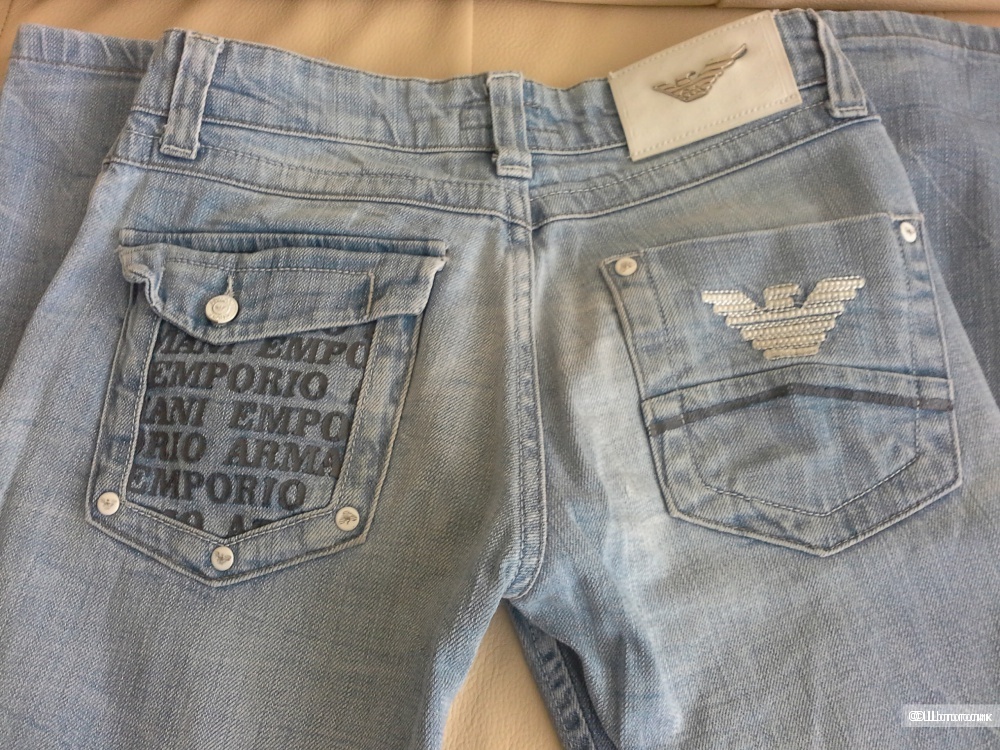 Джинсы Armani jeans , размер S.
