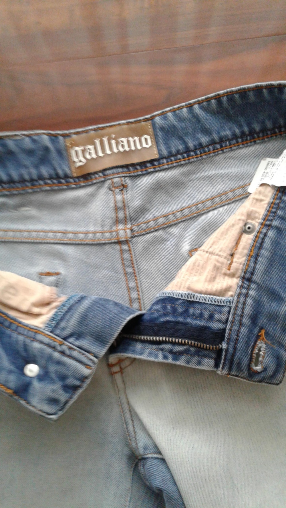 Джинсы GALLIANO 29 размер