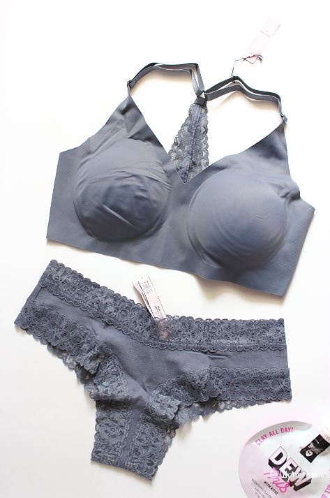 Комплект Victoria's Secret бралетт и трусики, размер S