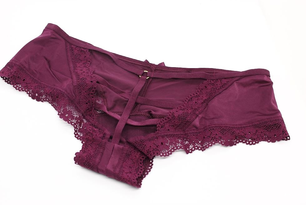 Трусики Victoria's Secret серия VERY SEXY, размер S (44) ОБ до 98 см