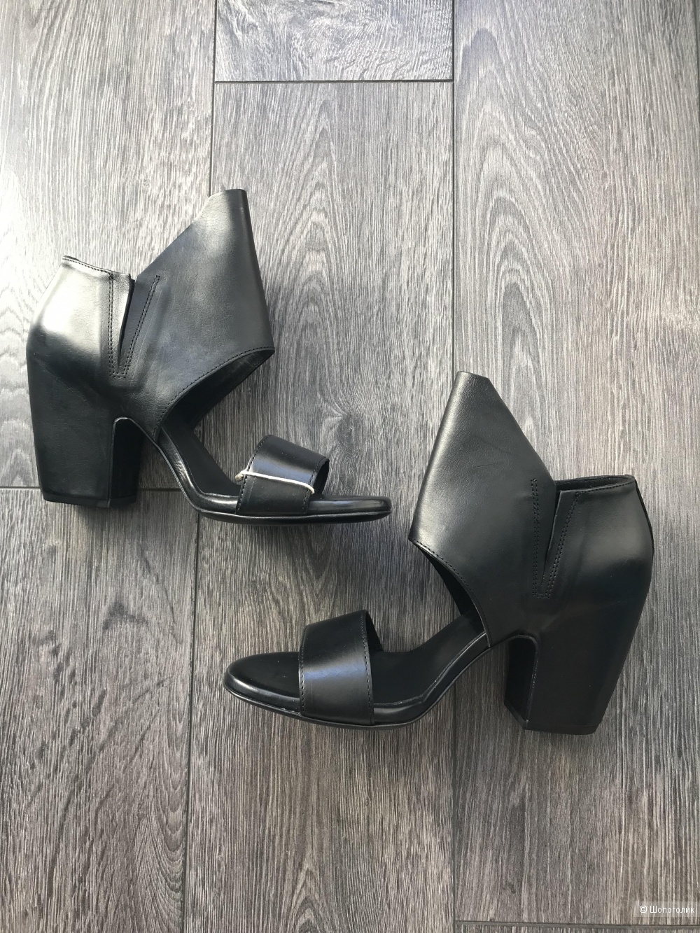 Босоножки VIC MATIĒ 38.5 eur