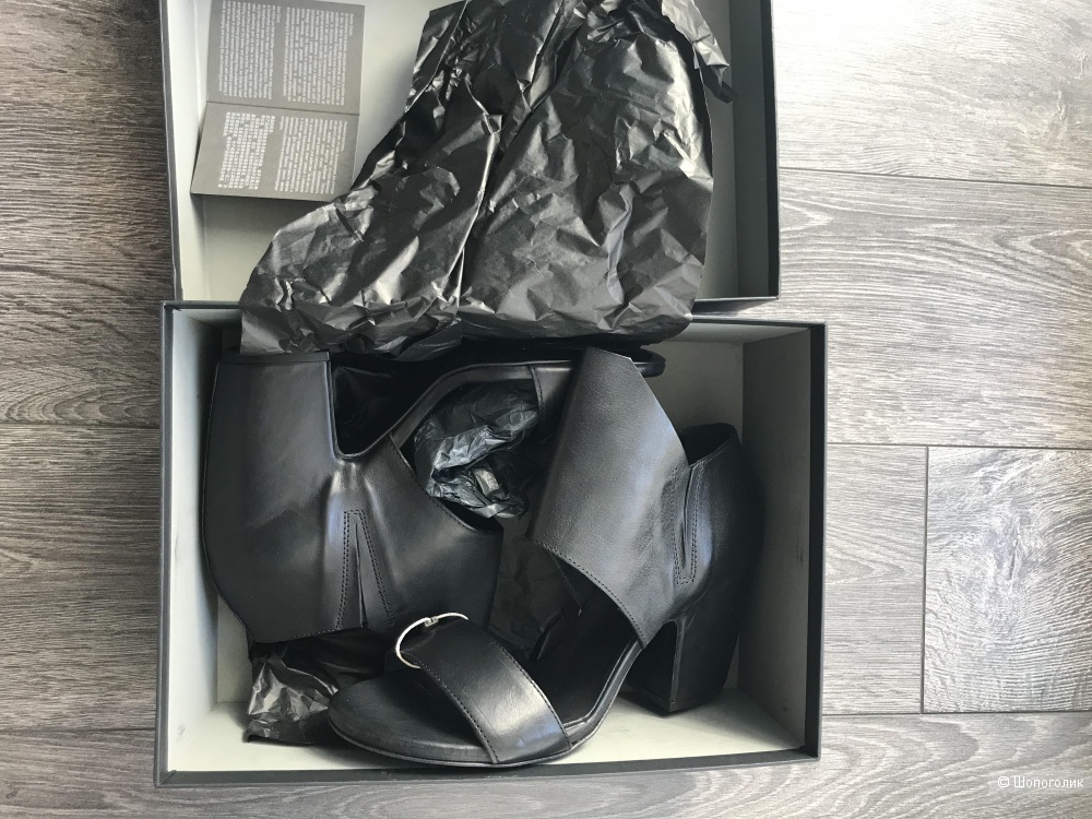 Босоножки VIC MATIĒ 38.5 eur