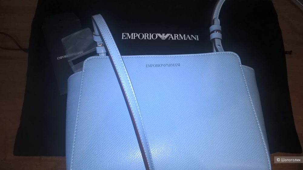 Сумка кросс-боди от бренда Emporio Armani