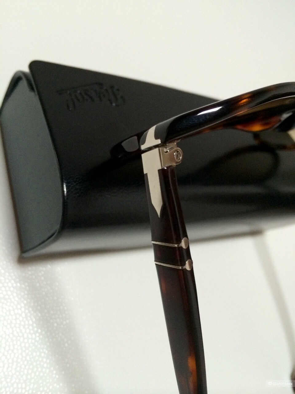 Солнцезащитные очки Persol