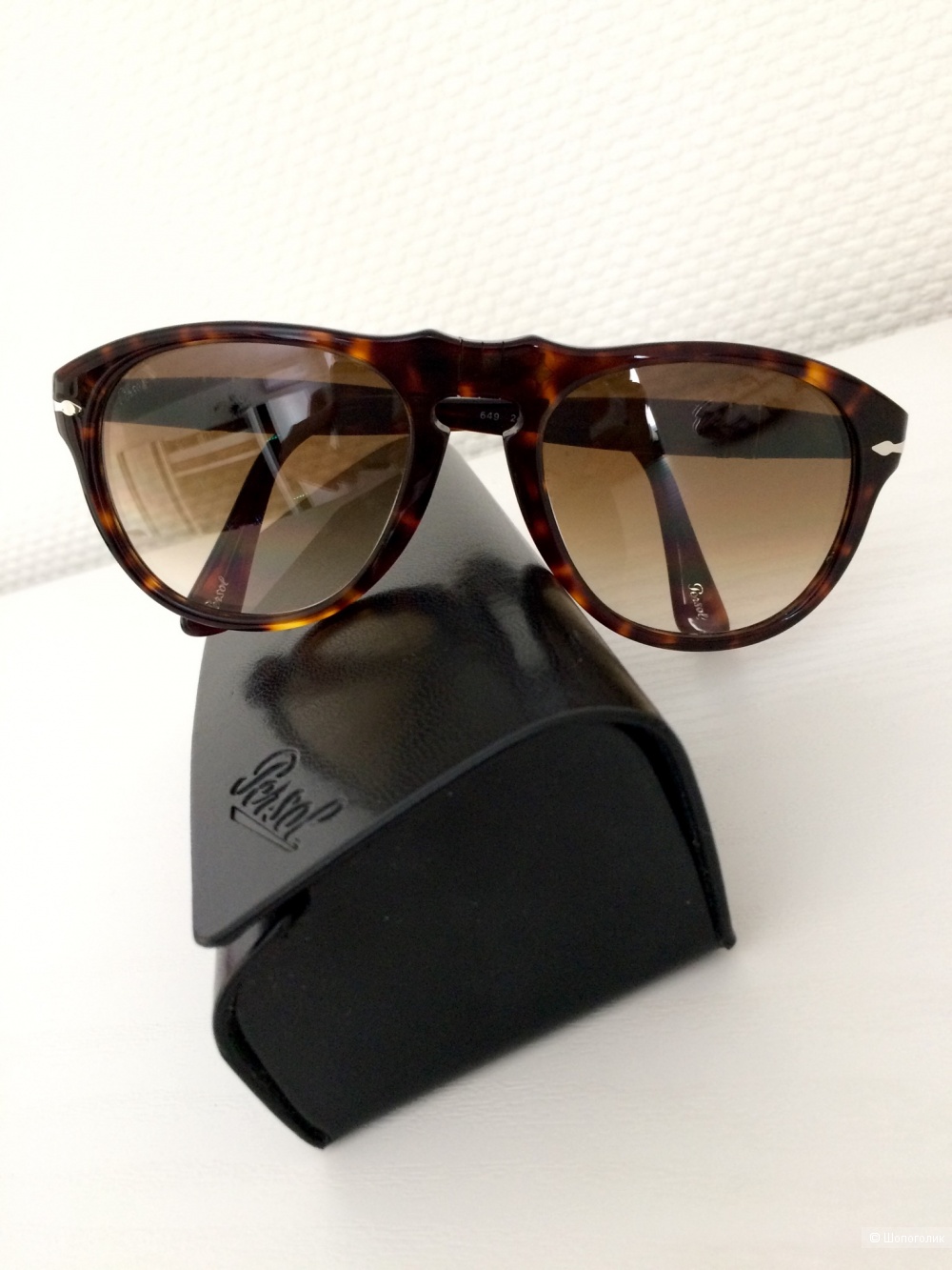Солнцезащитные очки Persol