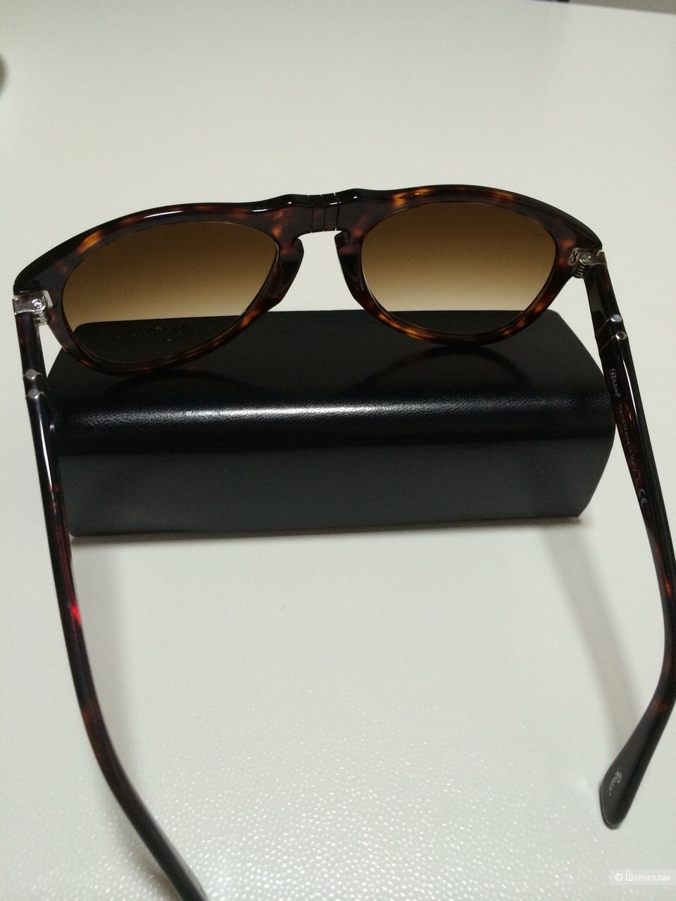 Солнцезащитные очки Persol