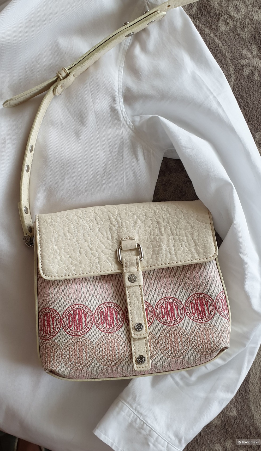 Сумка crossbody DKNY