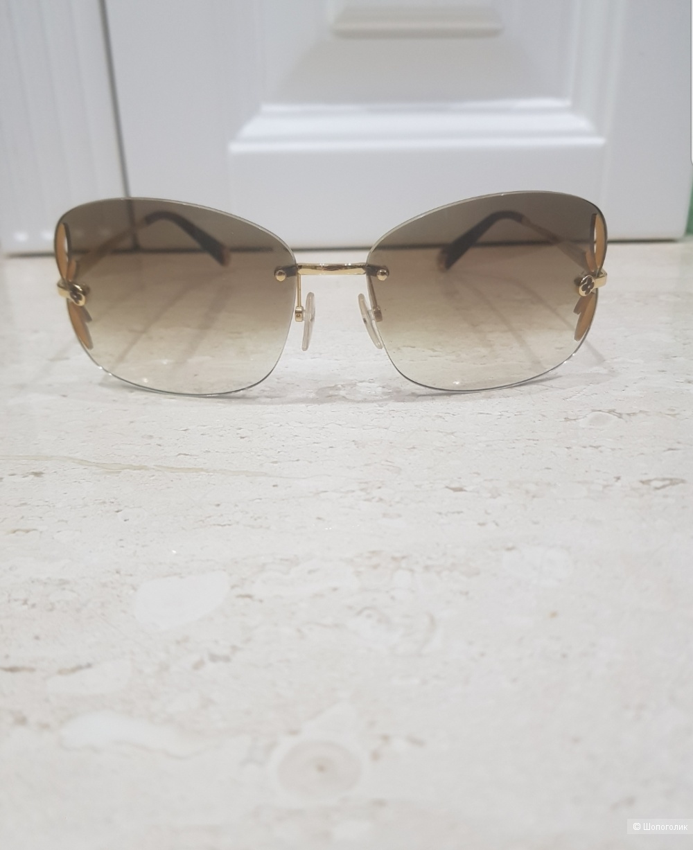 Солнцезащитные очки Louis Vuitton