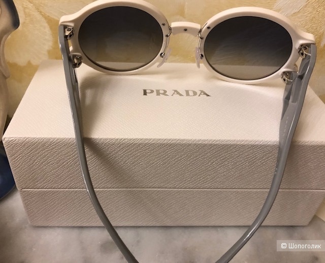 Солнцезащитные очки PRADA