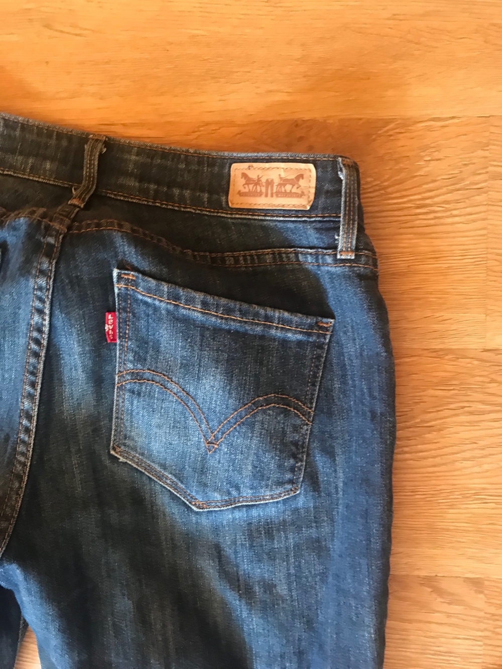 Джинсы Levi's 525 размер 4M