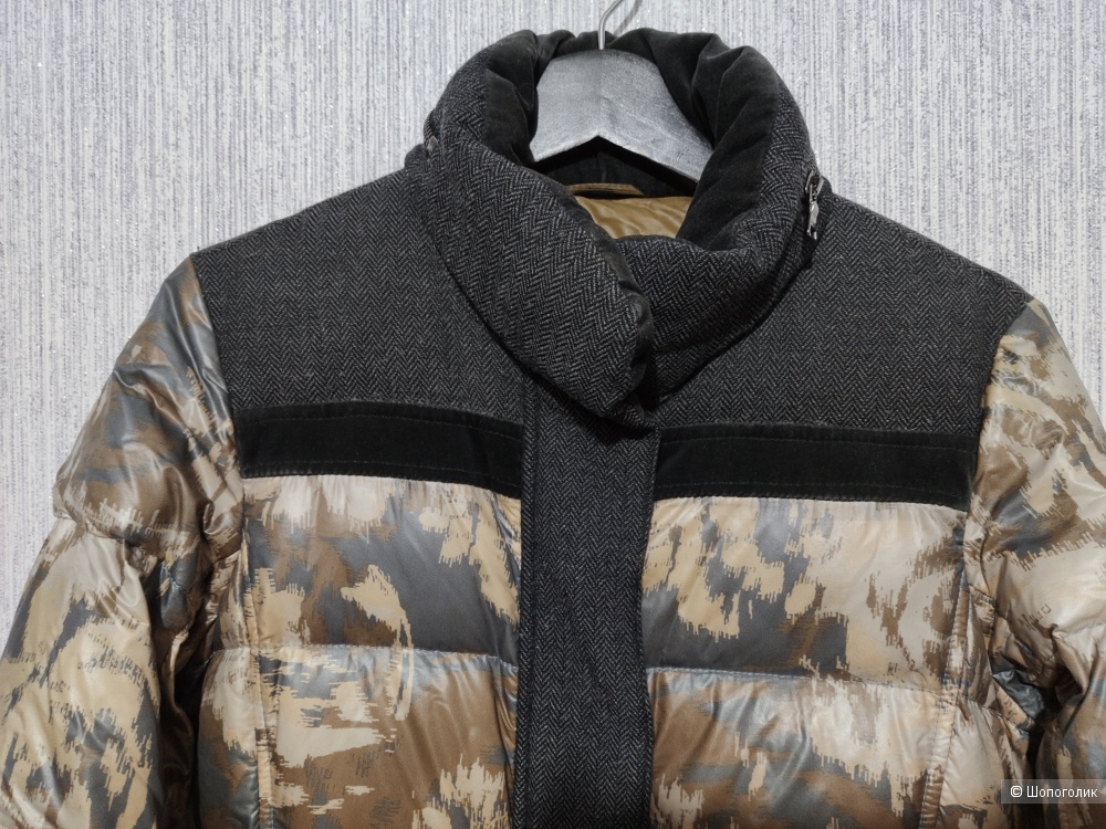 Пуховик Etro на 42-44 ( 40 ит. размер)