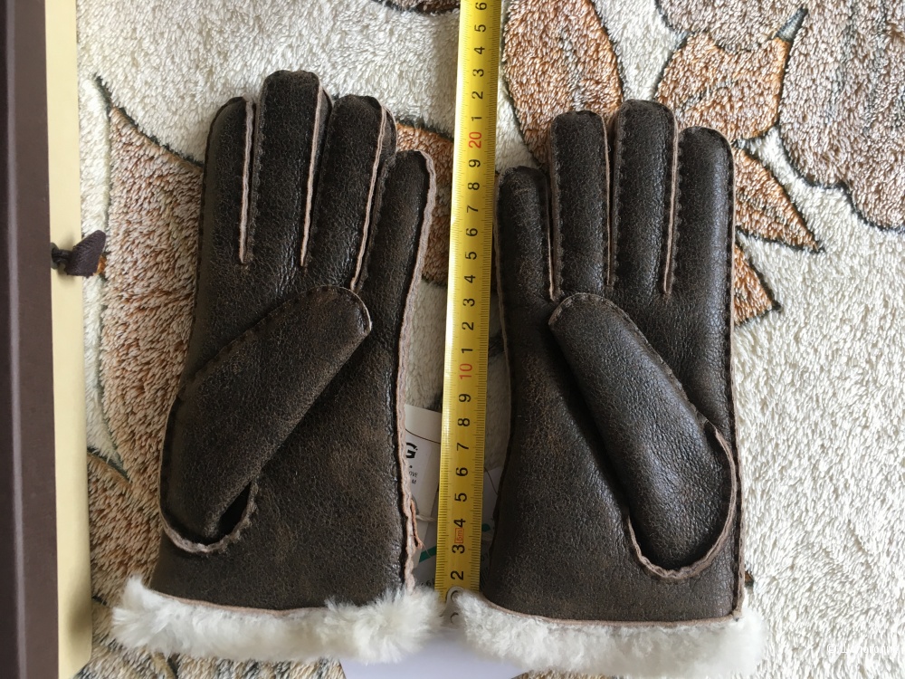 Перчатки UGG AUSTRALIA, размер М