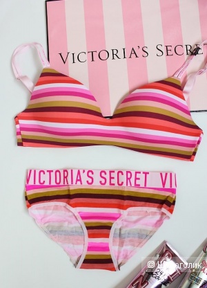 Комплект Victoria's Secret бюстгальтер 34D (75Д) и трусики (S)