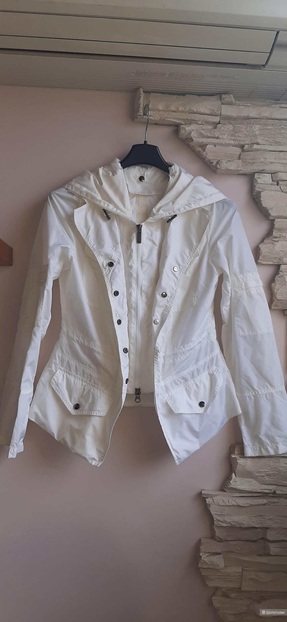 Белая легкая куртка Add, 40-42