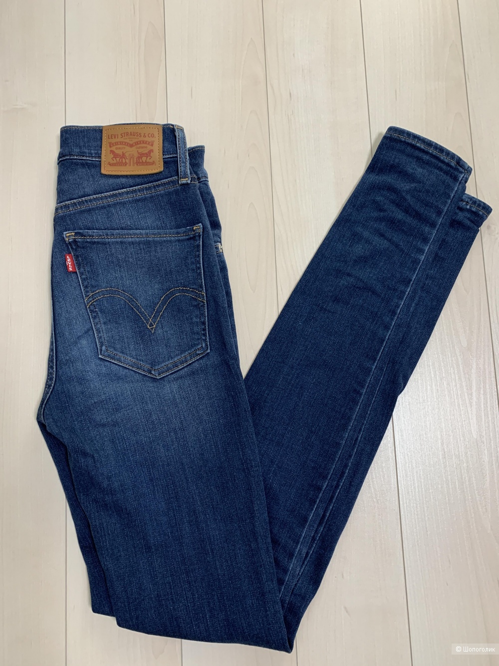 Джинсы скини Levis, размер 25/34