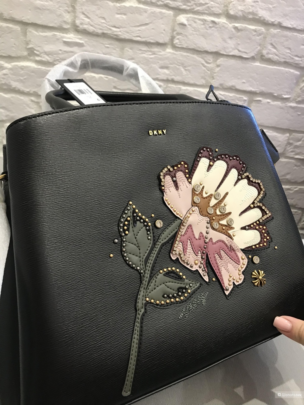 Сумка Paige Floral Leather Satchel от DKNY