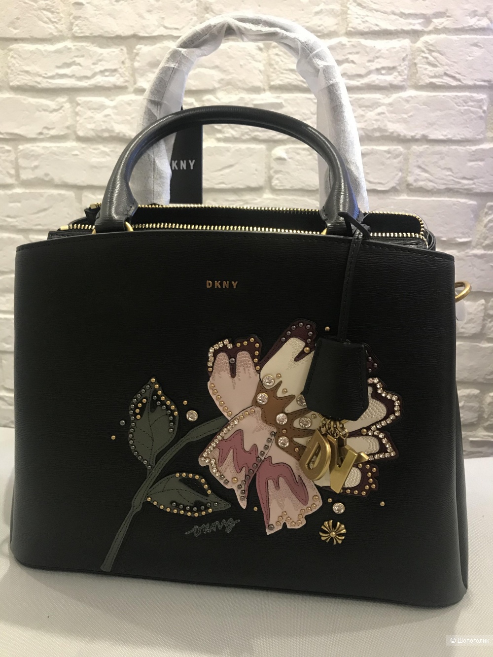 Сумка Paige Floral Leather Satchel от DKNY