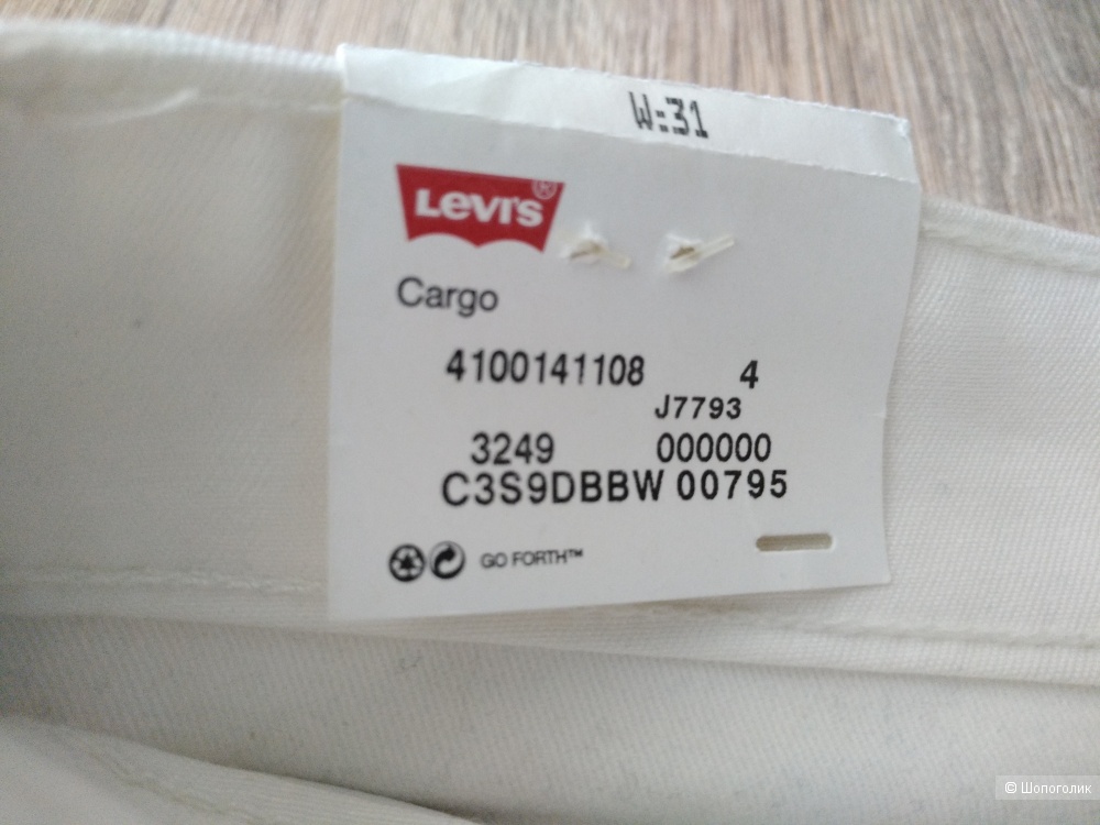 Шорты мужские Levi's. Размер 31