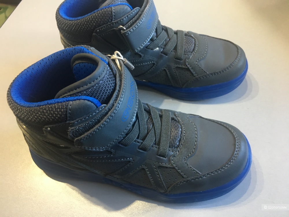 Светящиеся ботинки Geox для мальчика, размер 34, по стельке 21,5 см