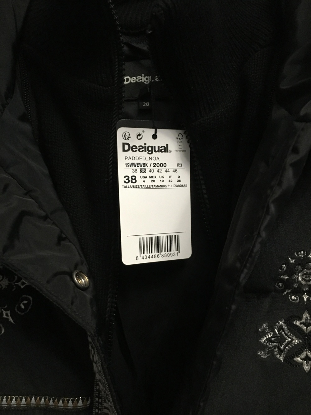 Пуховик Desigual размер 38