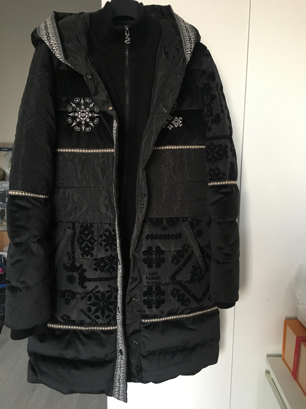 Пуховик Desigual размер 38