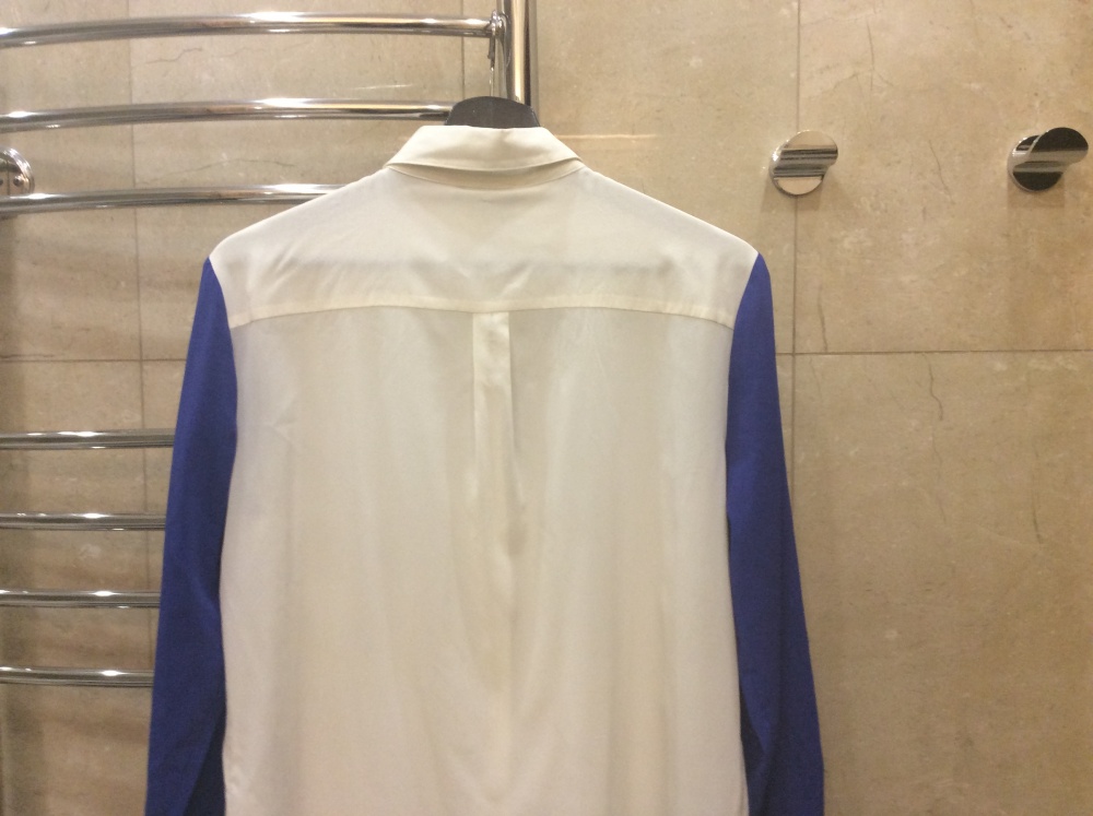 Шелковая блуза Charuel, размер 48.