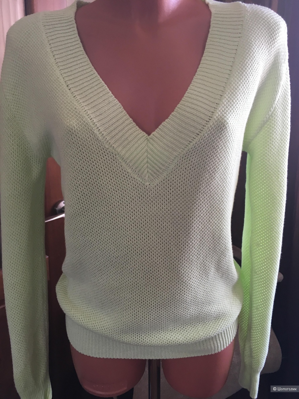 Пуловер нежно мятного цвета, KIRA PLASTININA, размер S-M.