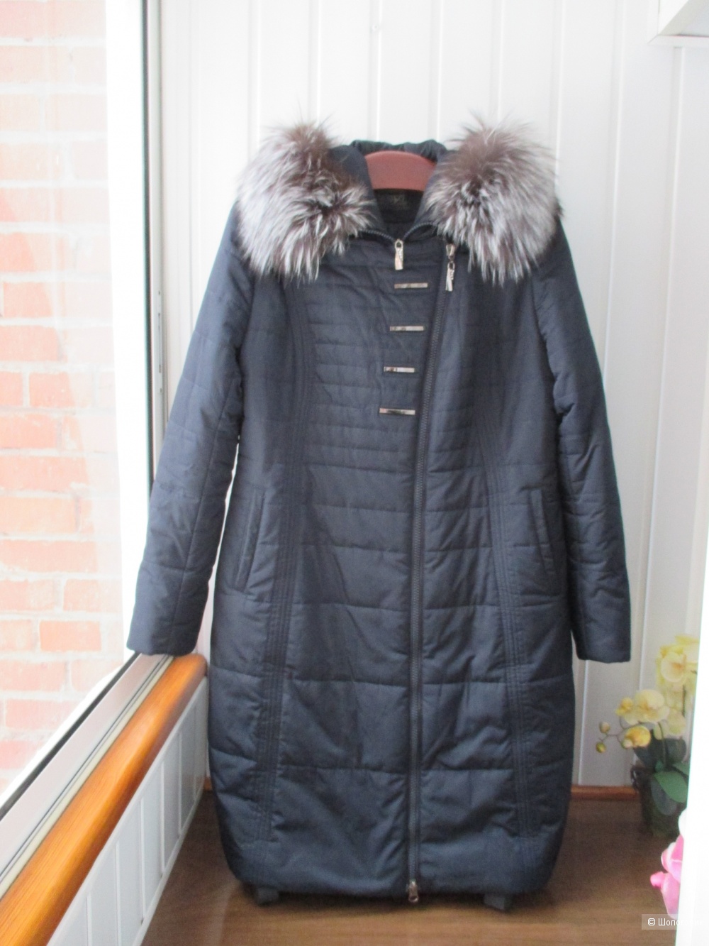 Зимний пуховик /пальто  с капюшоном Tiarba. 52 размер