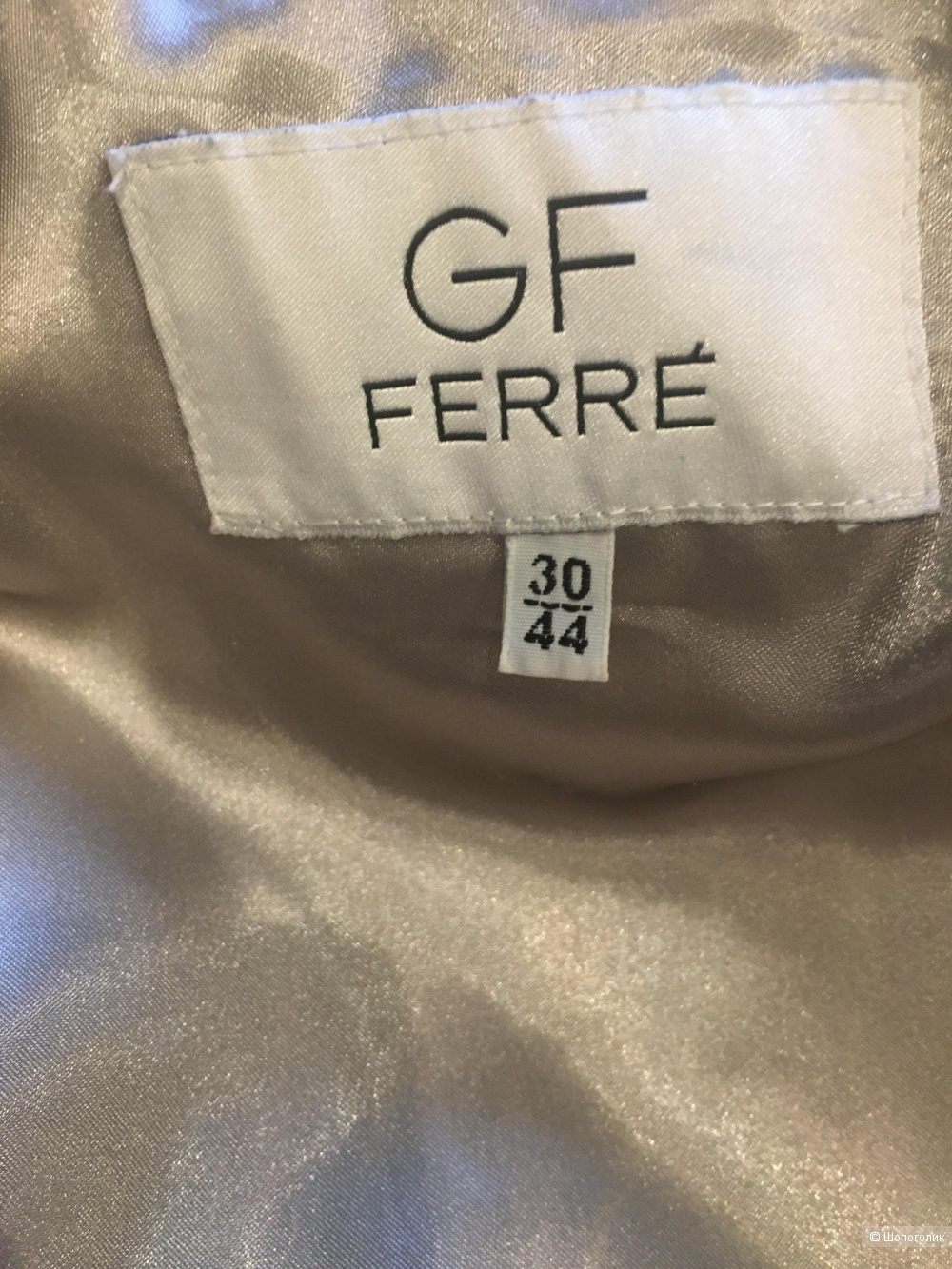 Пуховик GF FERRE 44-46 размер.