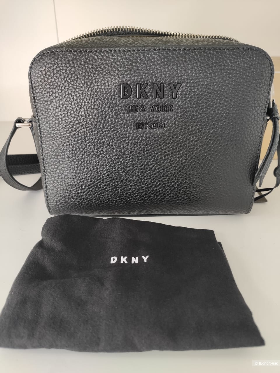 Сумка кросс-боди DKNY