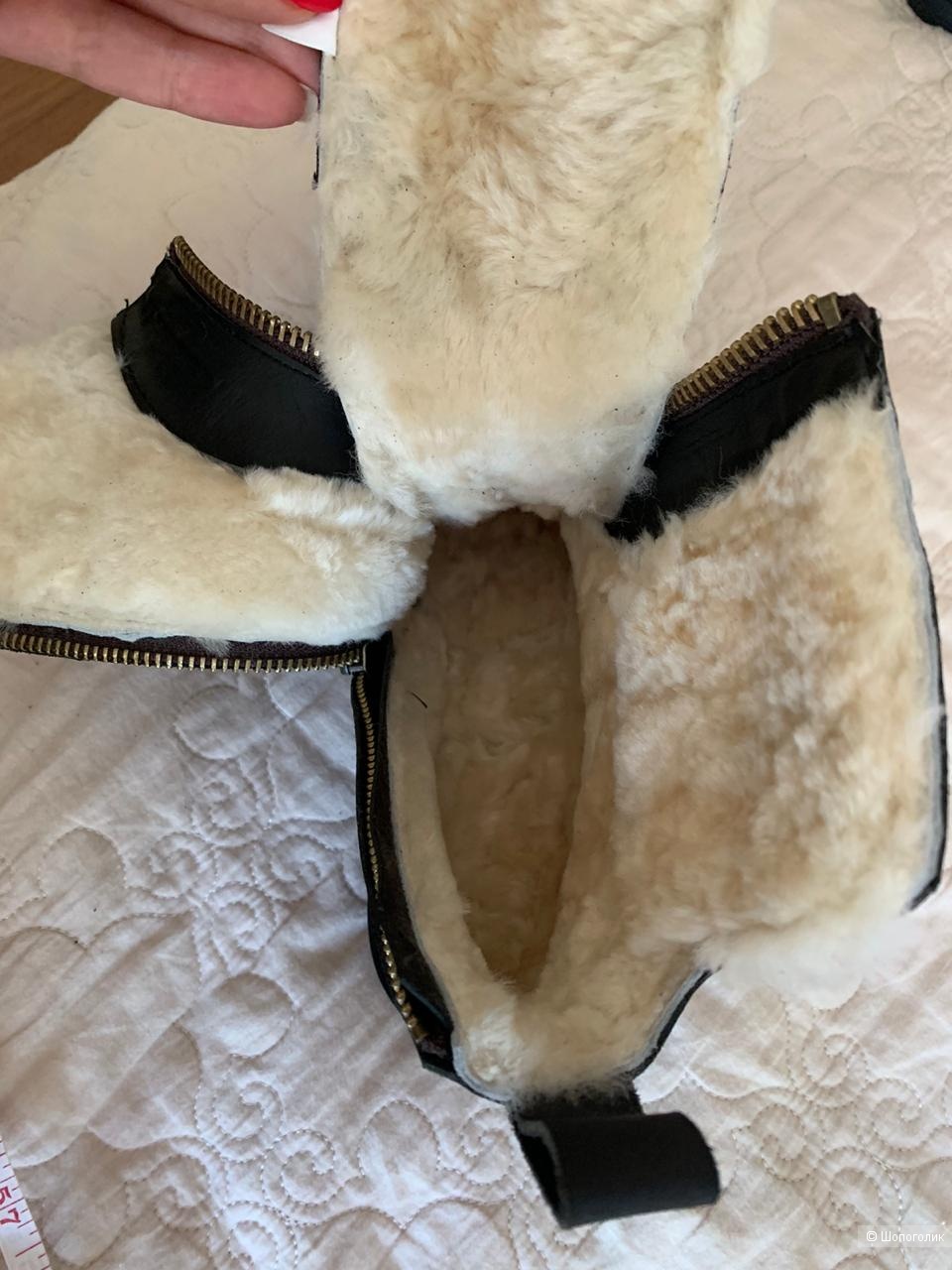 Ботинки на овчине Ugg