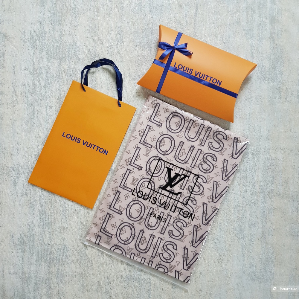 Палантин Louis Vuitton кашемир (буквенный принт)