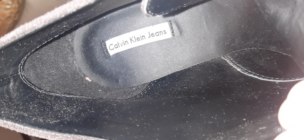 Ботинки Calvin Klein , 40 на 25,5 см