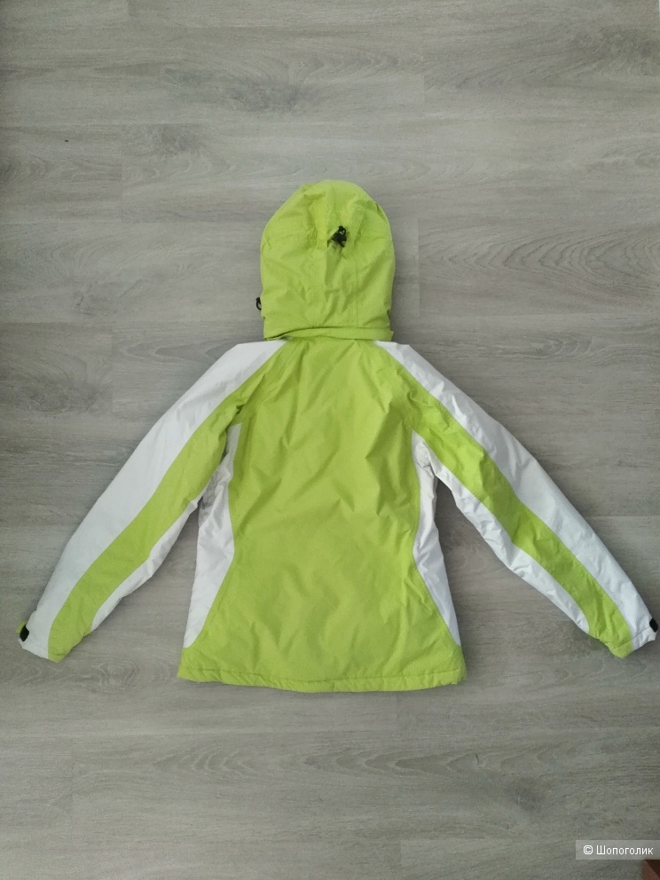 Женская лыжная куртка фирмы "TRESPASS",размер М.