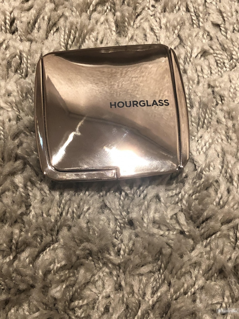 Hourglass бронирующая пудра radiant bronze