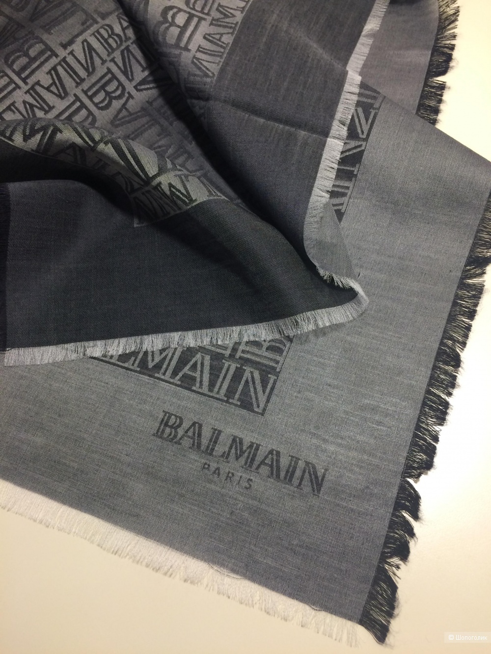 Платок Balmain 70x70 см.