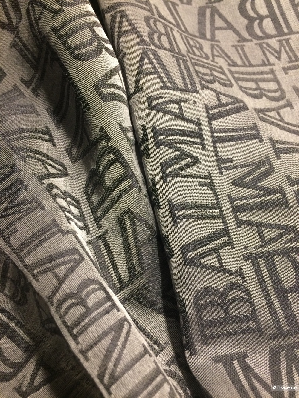Платок Balmain 70x70 см.