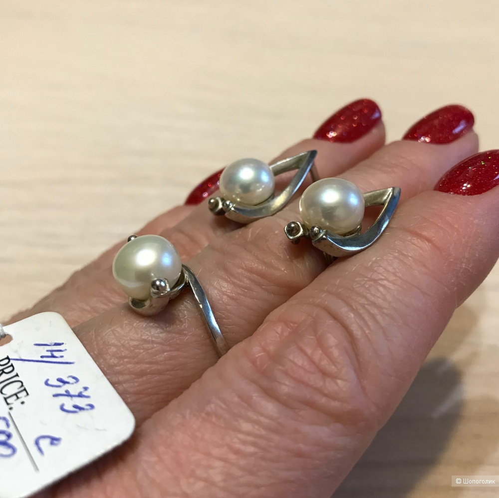 Комплект из серебра 925 и натурального жемчуга (серьги и кольцо 17,5 р-р)
