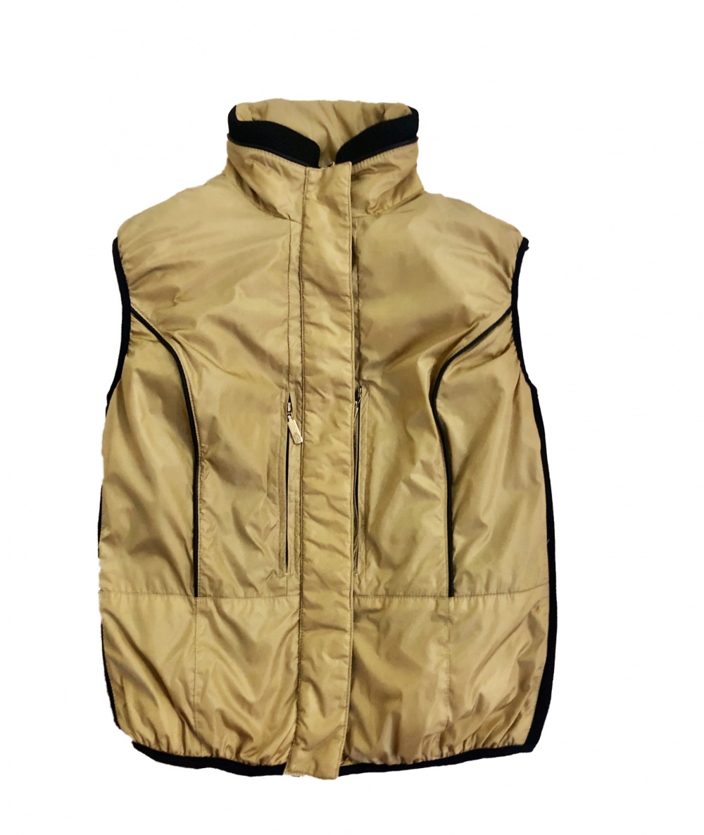 Жилет-куртка Moncler, размер S.