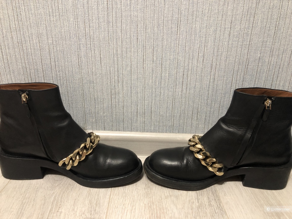 Ботинки Givenchy  размер 39
