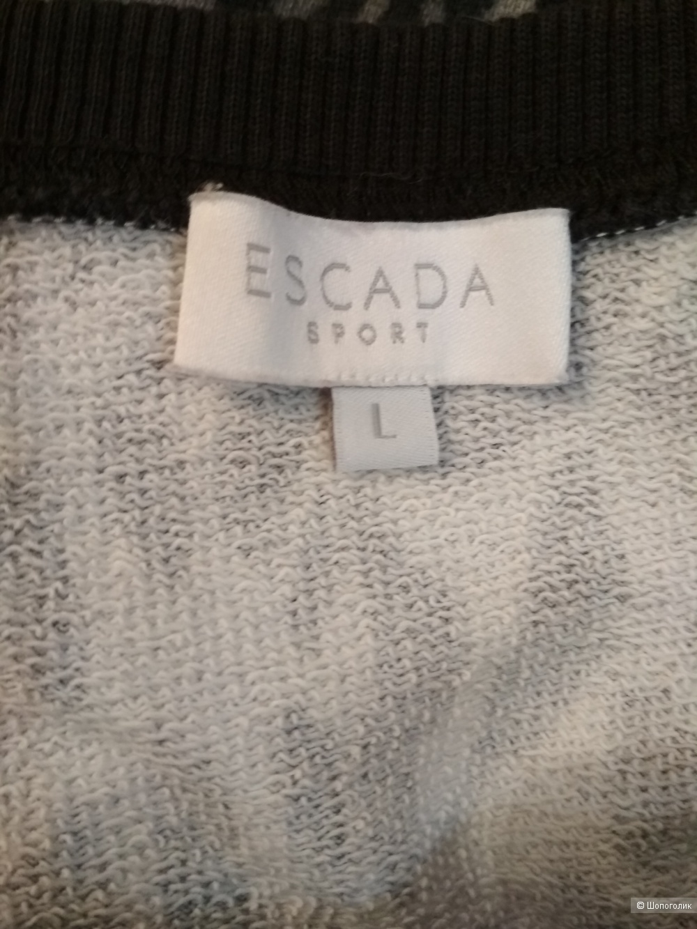 Лонгслив Escada, р. 46-48.