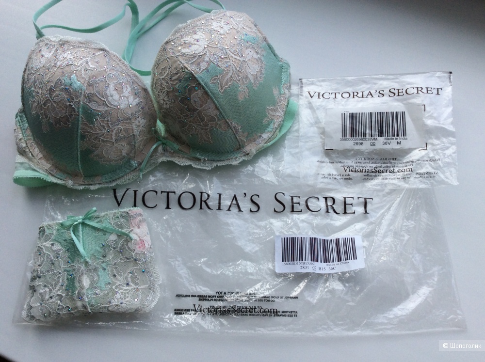 Комплект белья Victoria's Secret, бюстгальтер 36C и трусики M