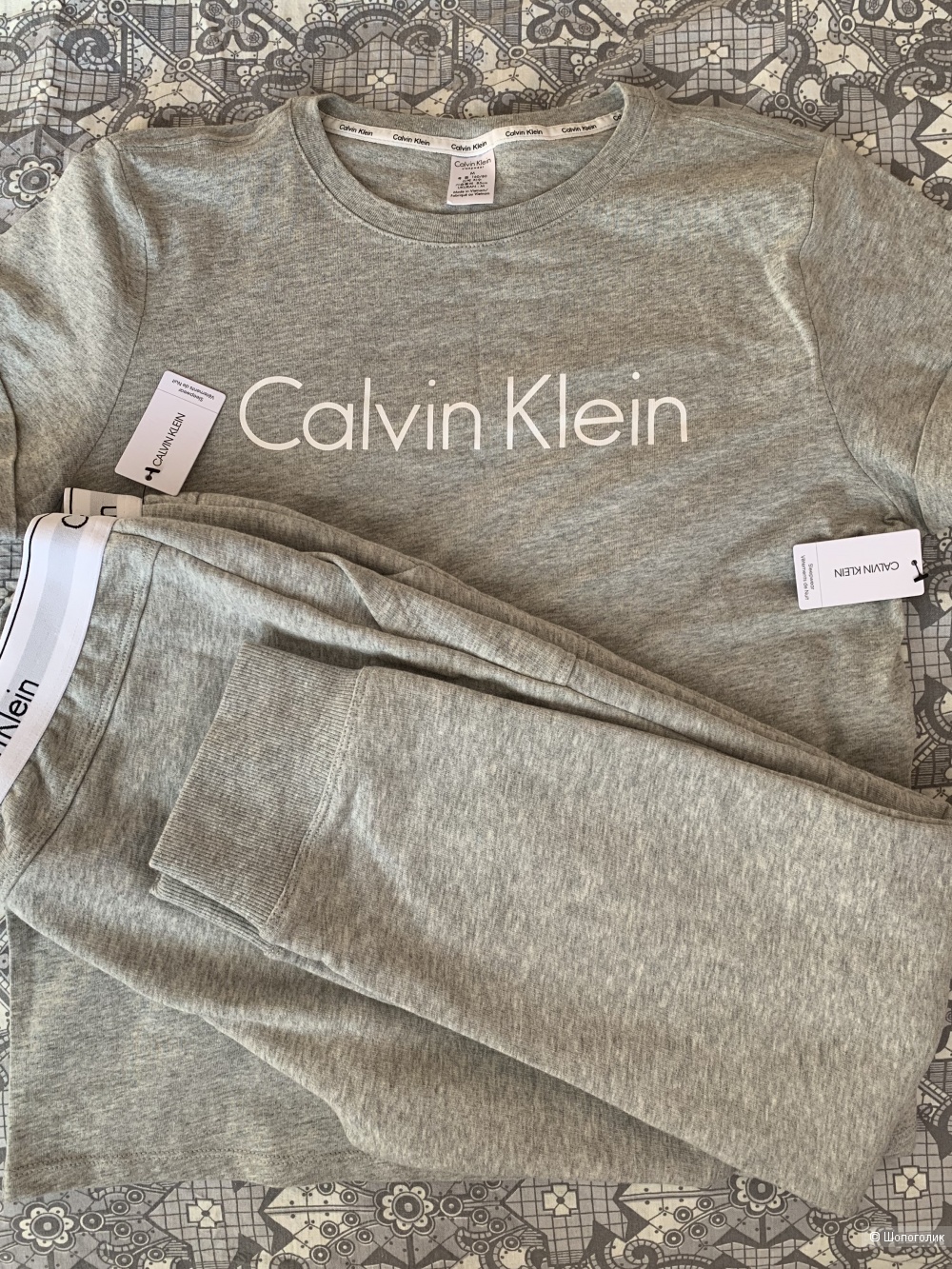 Костюм Calvin Klein размер М