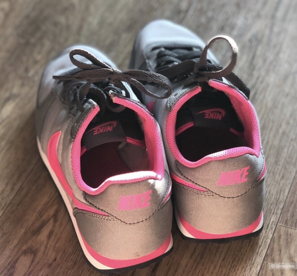 Кроссовки Nike, размер 39EU