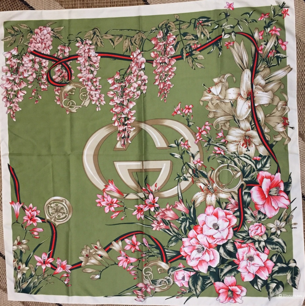 Платок Gucci 90x90 см